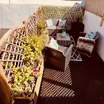 Family Cottage In Llandudno With Parking