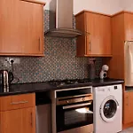 Lovely,Cosy Beachside Cottage 2- Perfect Location