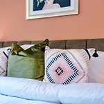 Finest Retreats - Abbey Road Apartments - Flat 5