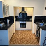 Beautifully Presented Victorian Apartment Within Walking Distance To Llandudno Beach