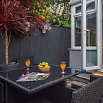 4 Bed In Llandudno 95235