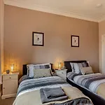 4 Bed In Llandudno 95235
