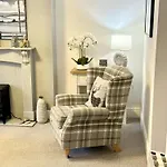 Willesden, Apartment 1, A Beautifully Furnished One Bedroomed Apartment In The Heart Of Llandudno