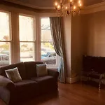 7 Llewelyn Avenue