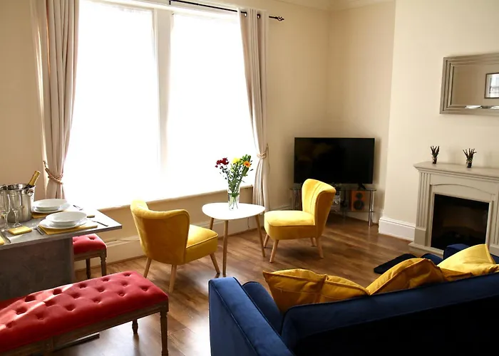 Mostyn Villa 2 Free Private Parking