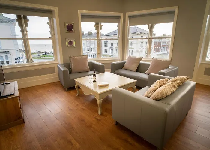 Cornerhouse Apartments Llandudno