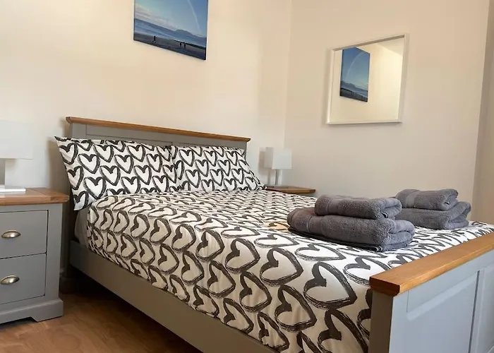 Mona Lodge - 3 Bed Cottage In Llandudno