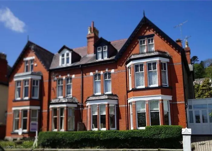 No22, Llandudno - Stylish & Cosy Period Apartment, With Hot Tub & Private Parking