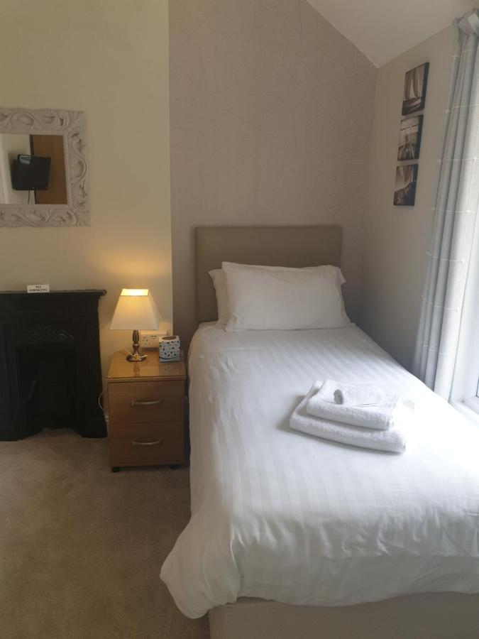 Guest house Glascoed 4*