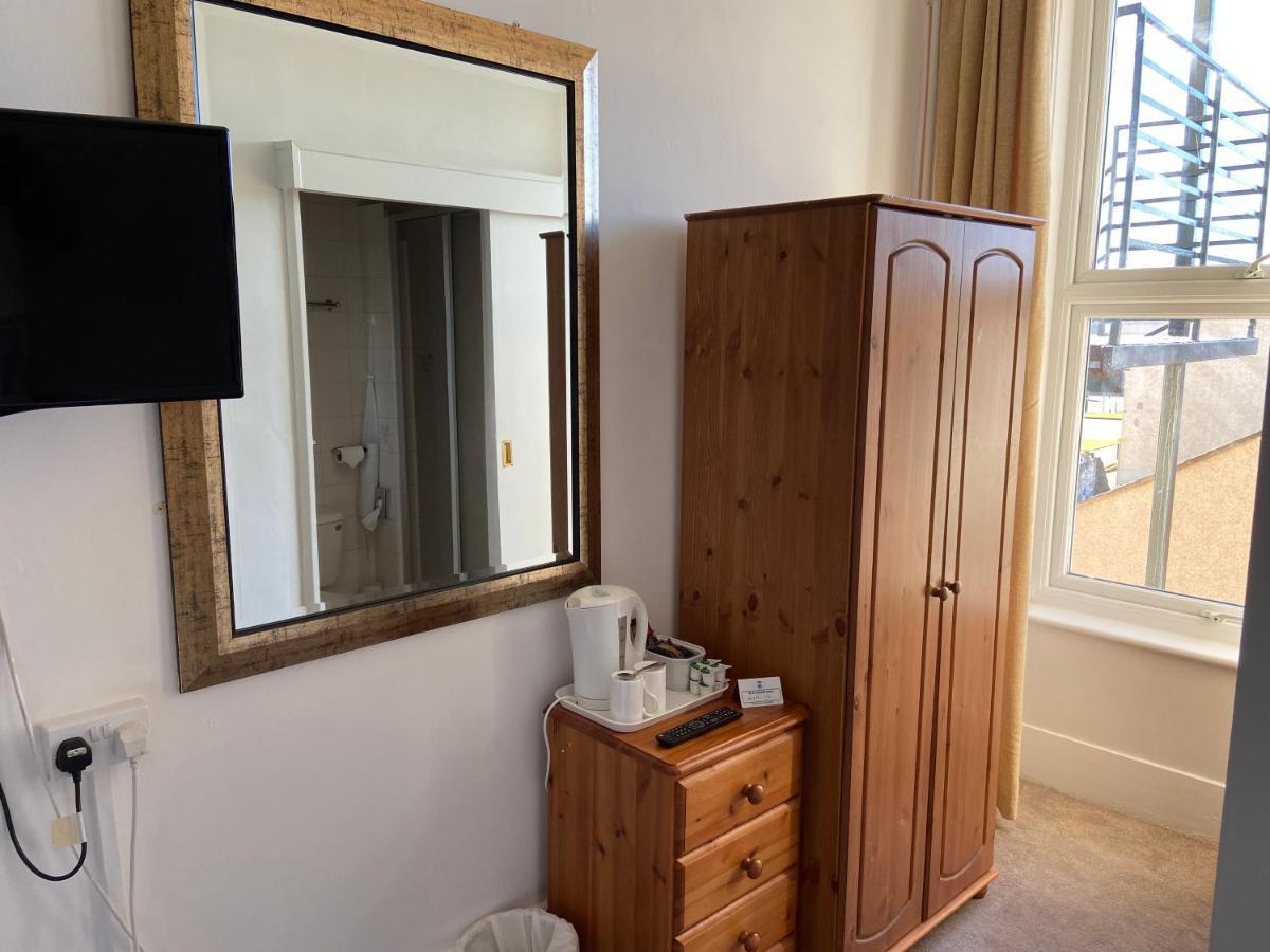 The Shelbourne (adults Only) Hotel