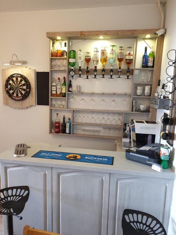 Glascoed Guest house 4*