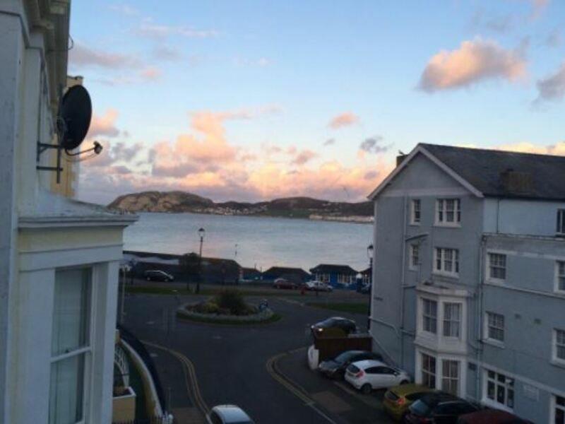 Hotel House - Llandudno