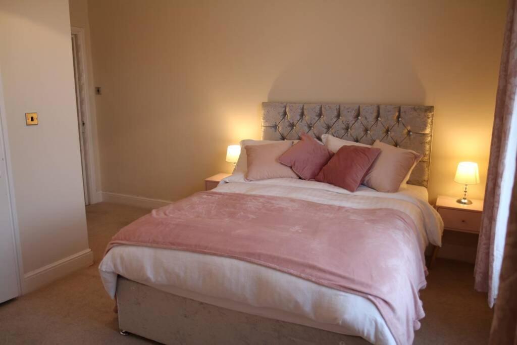 Apartment Mostyn 2 Free Private Parking *