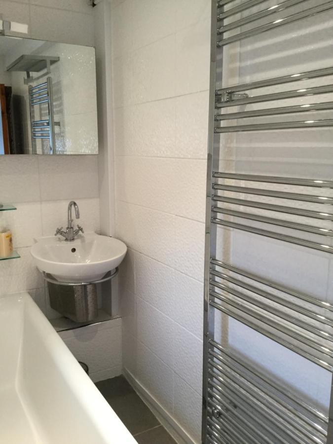 Garden Flat 1 *