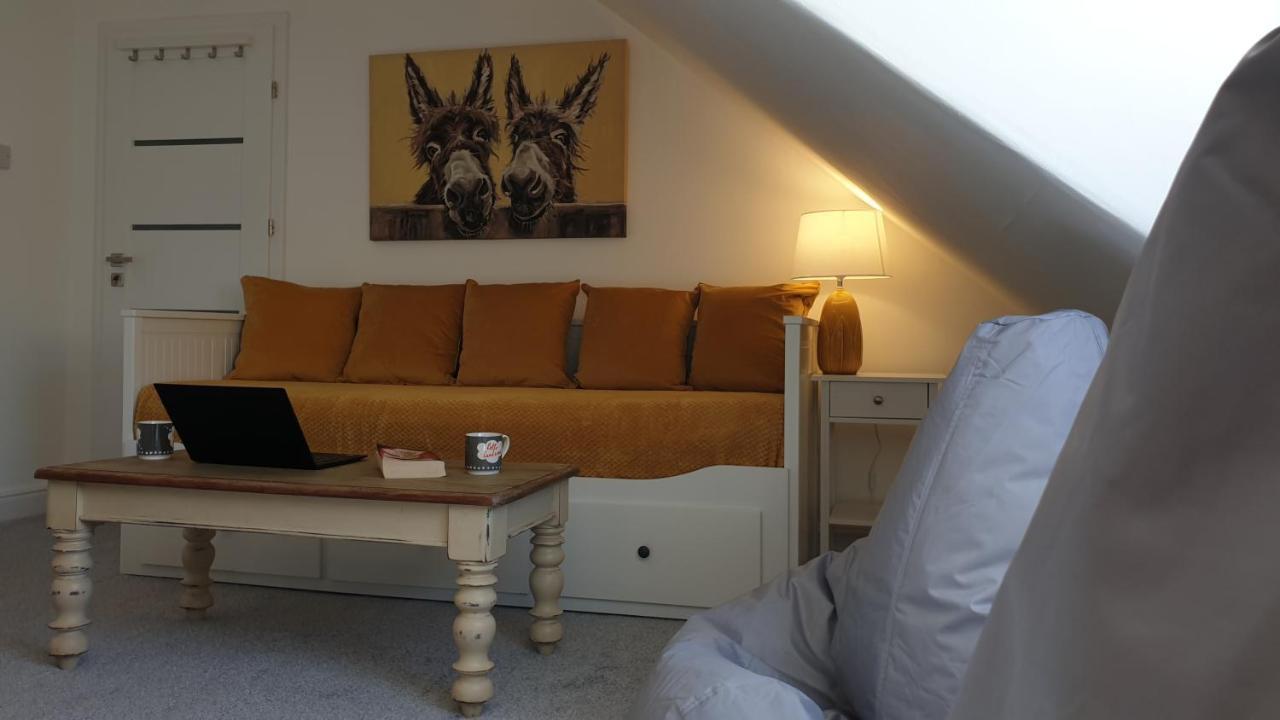 Snowdon Retreat By Seaside