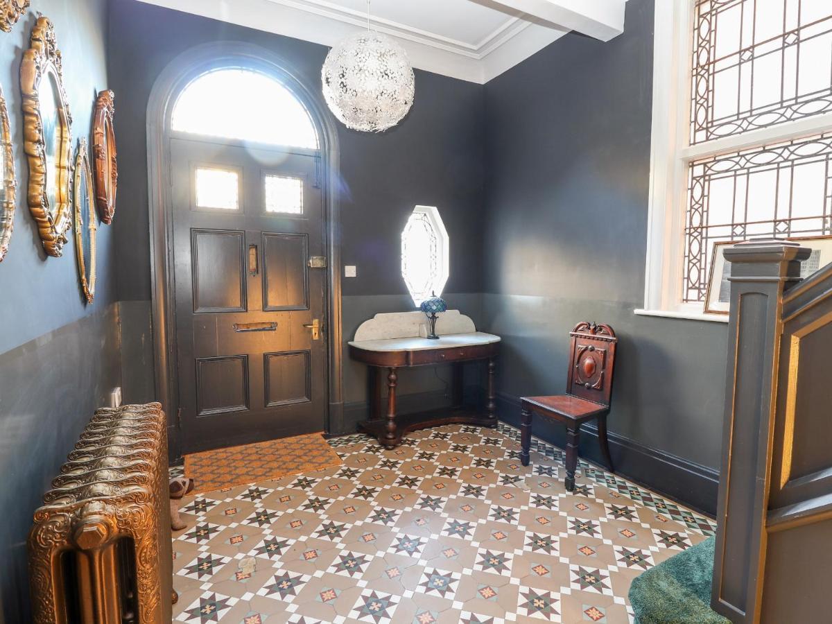 Livingstone House Llandudno