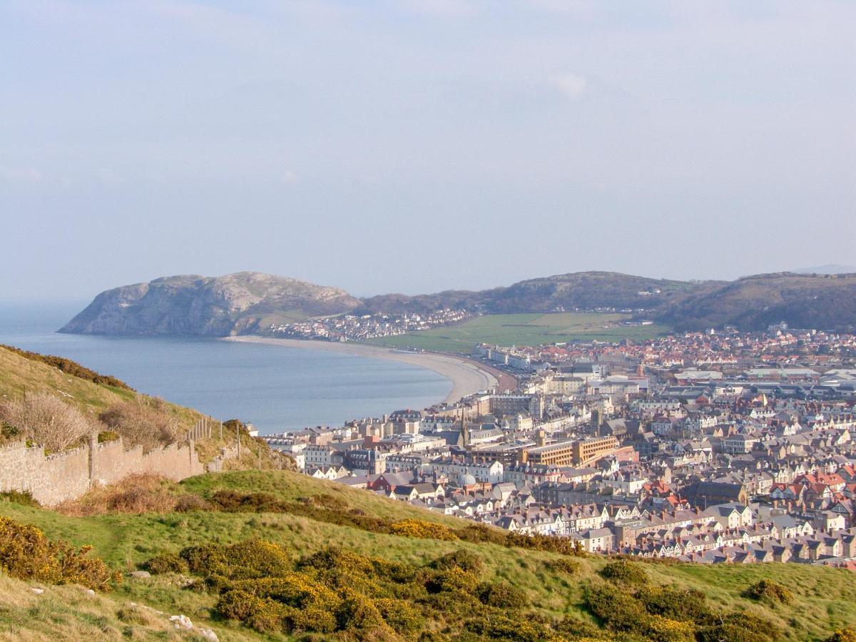Livingstone House Llandudno