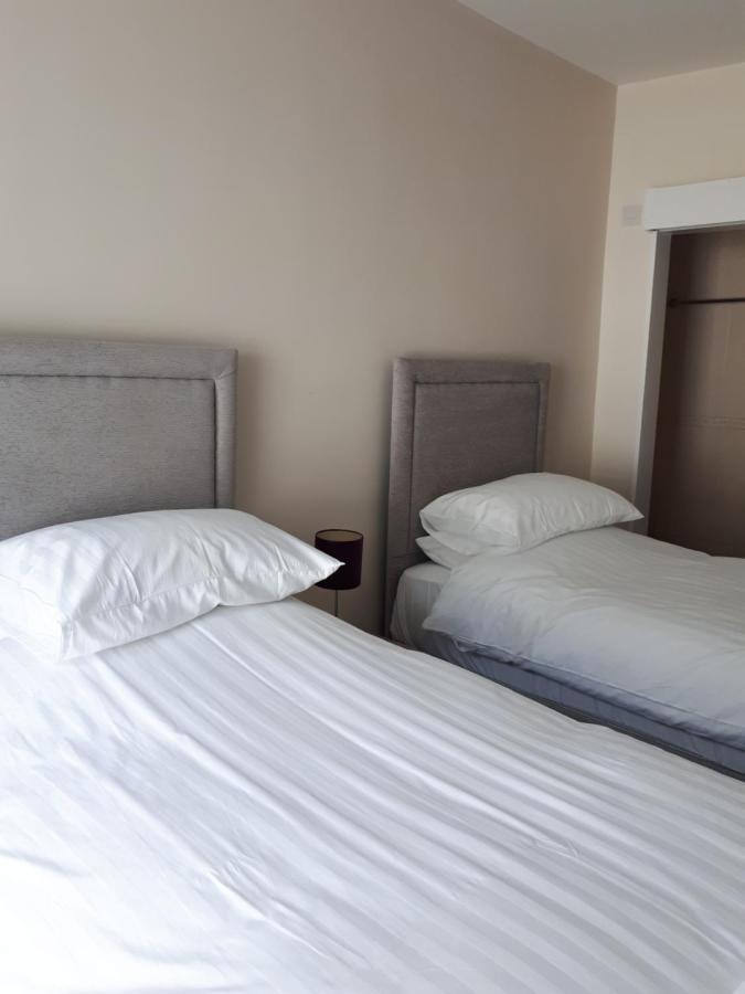 Bed & Breakfast Breeze *