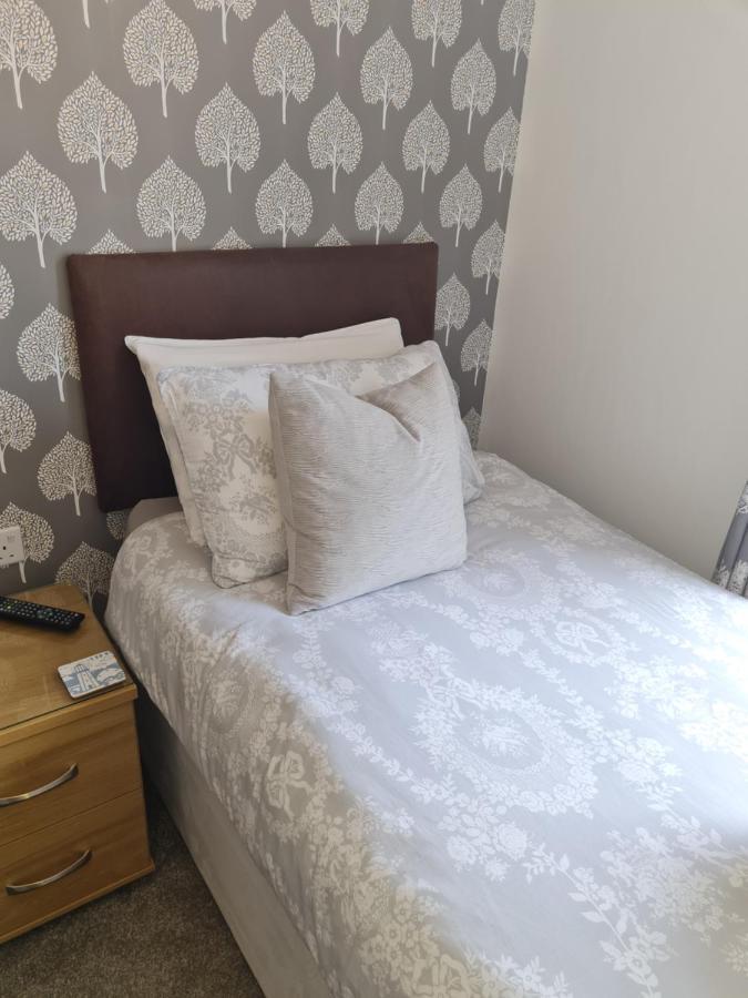 Guest house Glascoed 4*