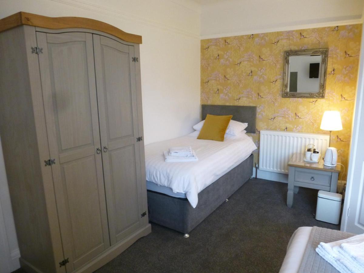 Guest house The Kenmore Llandudno