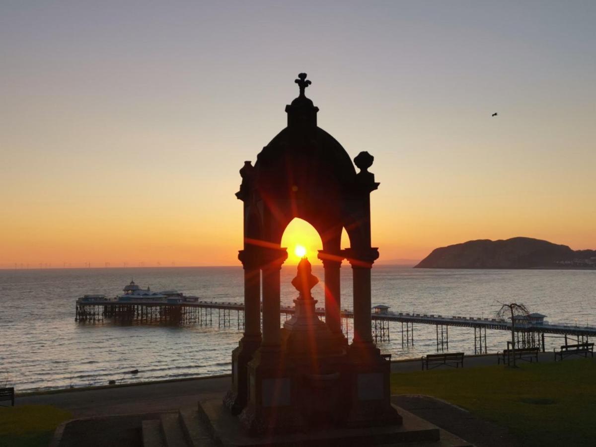 Bron Orme Private 4* Llandudno