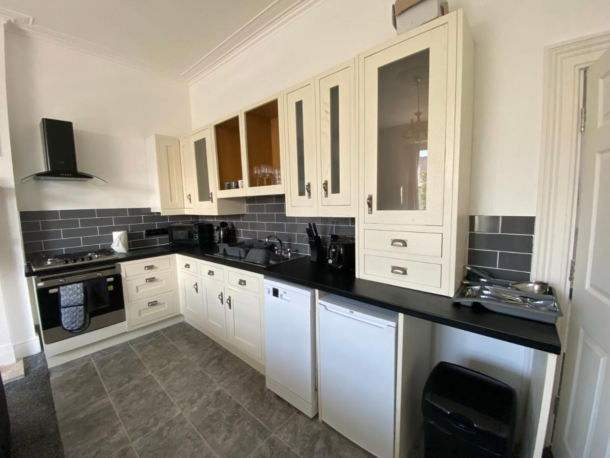 Flat 2 Mostyn Street * Llandudno