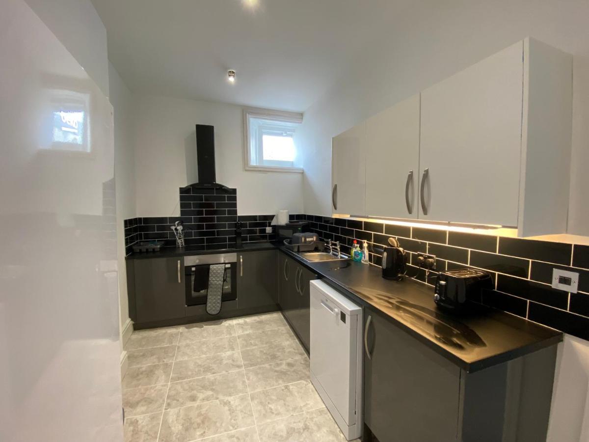 Apartment Spacious First Floor 3 Bed Mostyn Street Llandudno