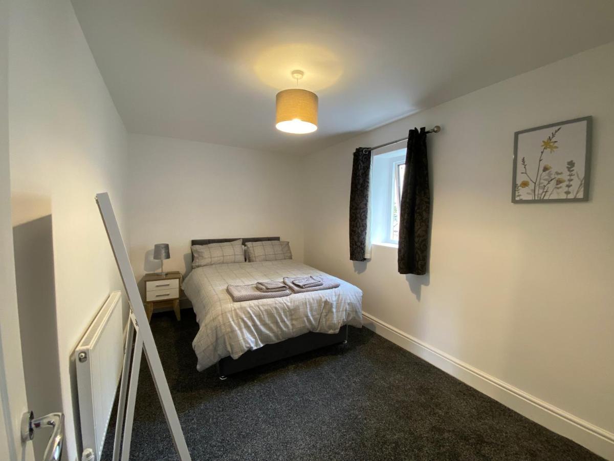Apartment Spacious First Floor 3 Bed Mostyn Street