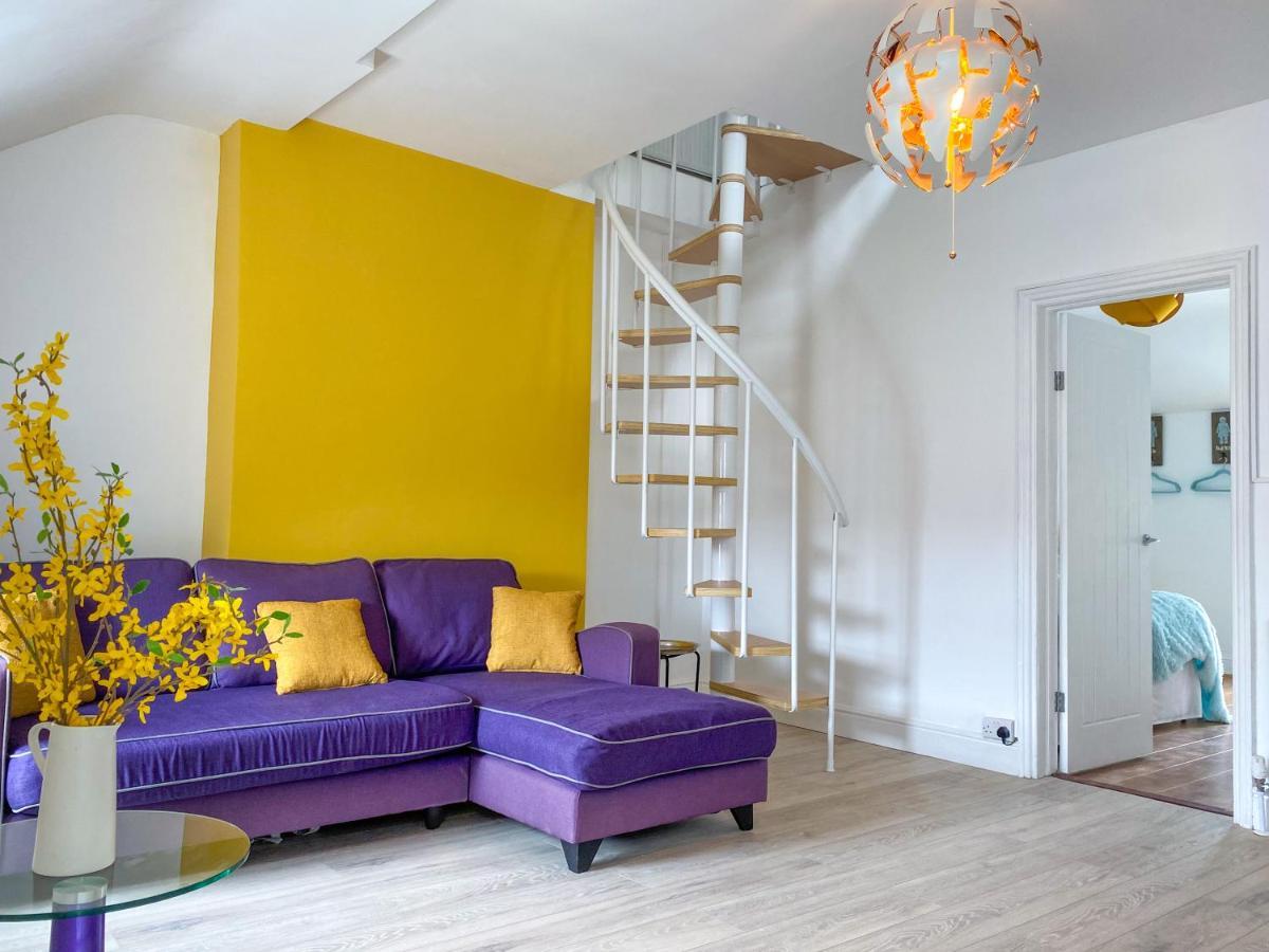 'llandudno Central' - 2 Bed Luxury Flat, Close To Town And Beaches *