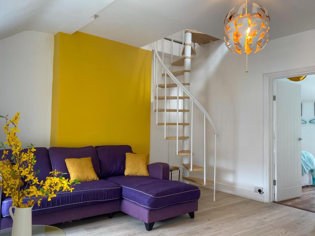'llandudno Central' - 2 Bed Luxury Flat, Close To Town And Beaches * Llandudno