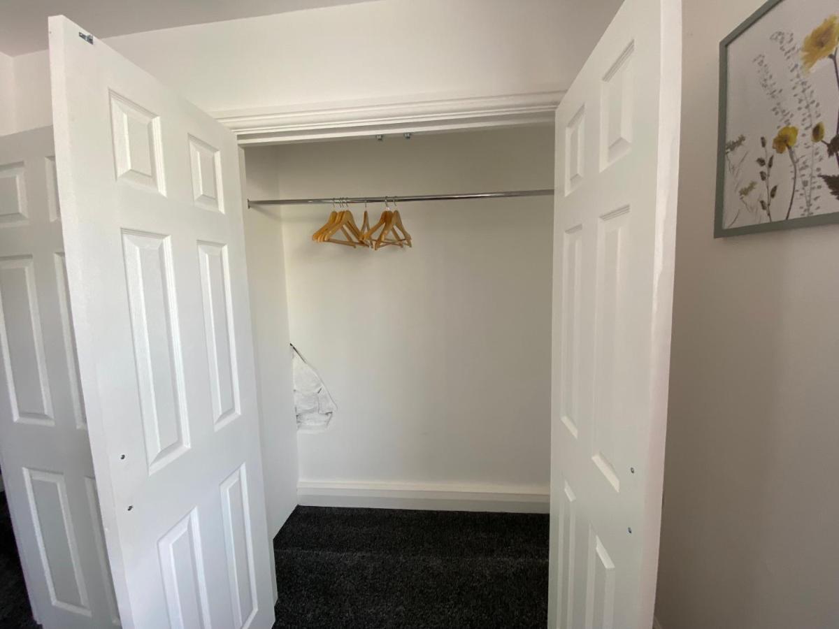 Apartment Spacious First Floor 3 Bed Mostyn Street *