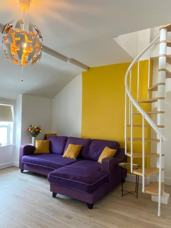 'llandudno Central' - 2 Bed Luxury Flat, Close To Town And Beaches