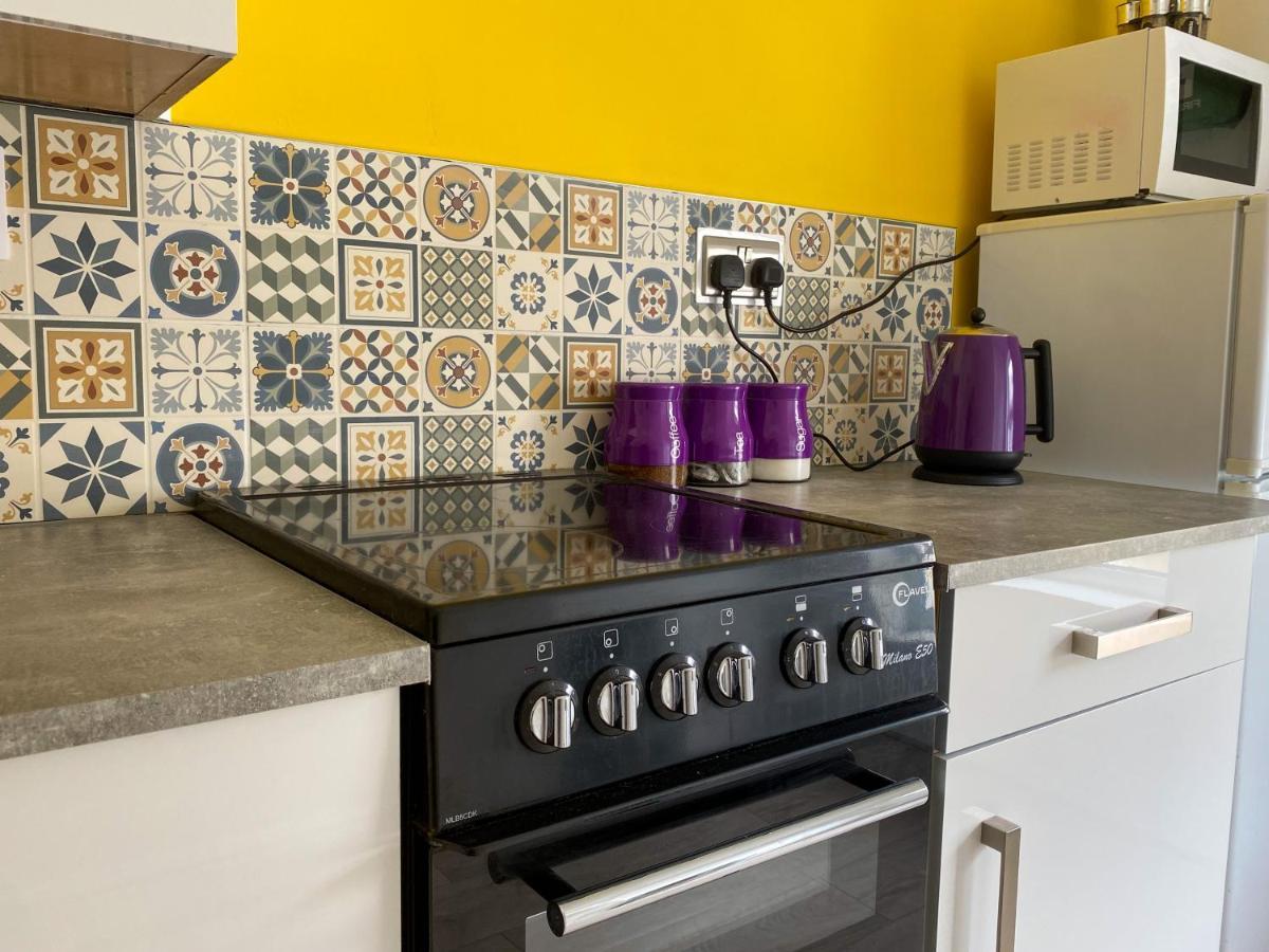 'llandudno Central' - 2 Bed Luxury Flat, Close To Town And Beaches Apartment