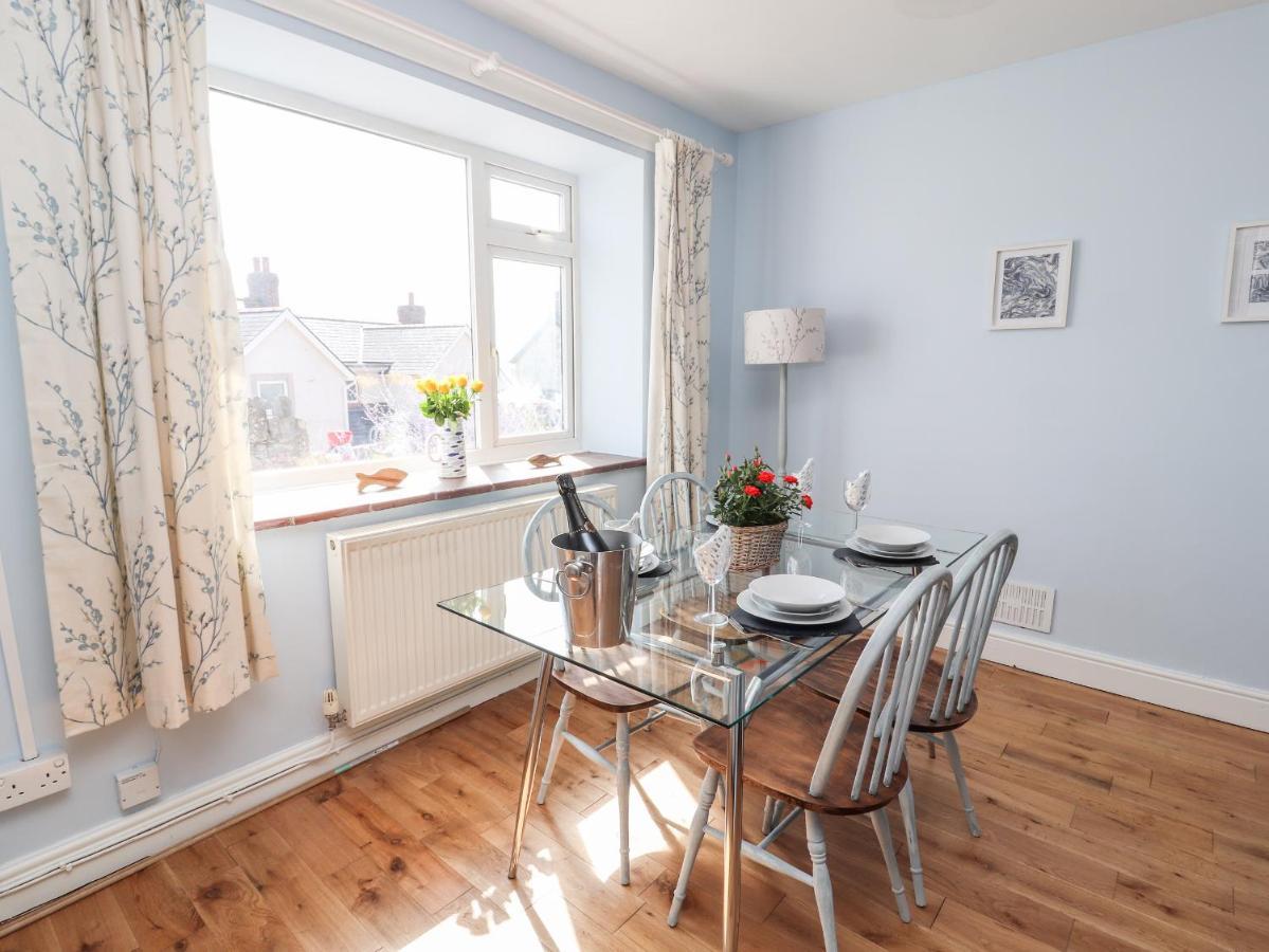 Holiday home Euryn View *