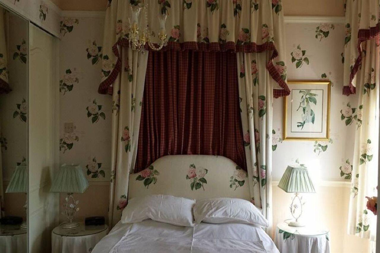 Hotel Whitefriars 3*