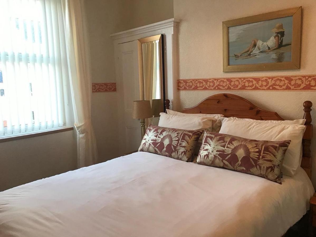 Bed & Breakfast Lakelands Guest House