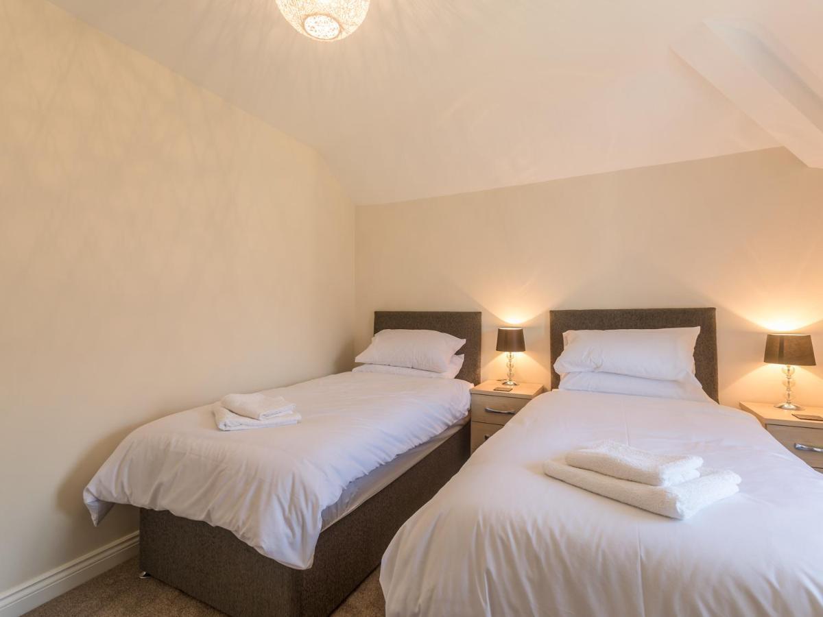 4, 7 St Anns Apartments, * Llandudno
