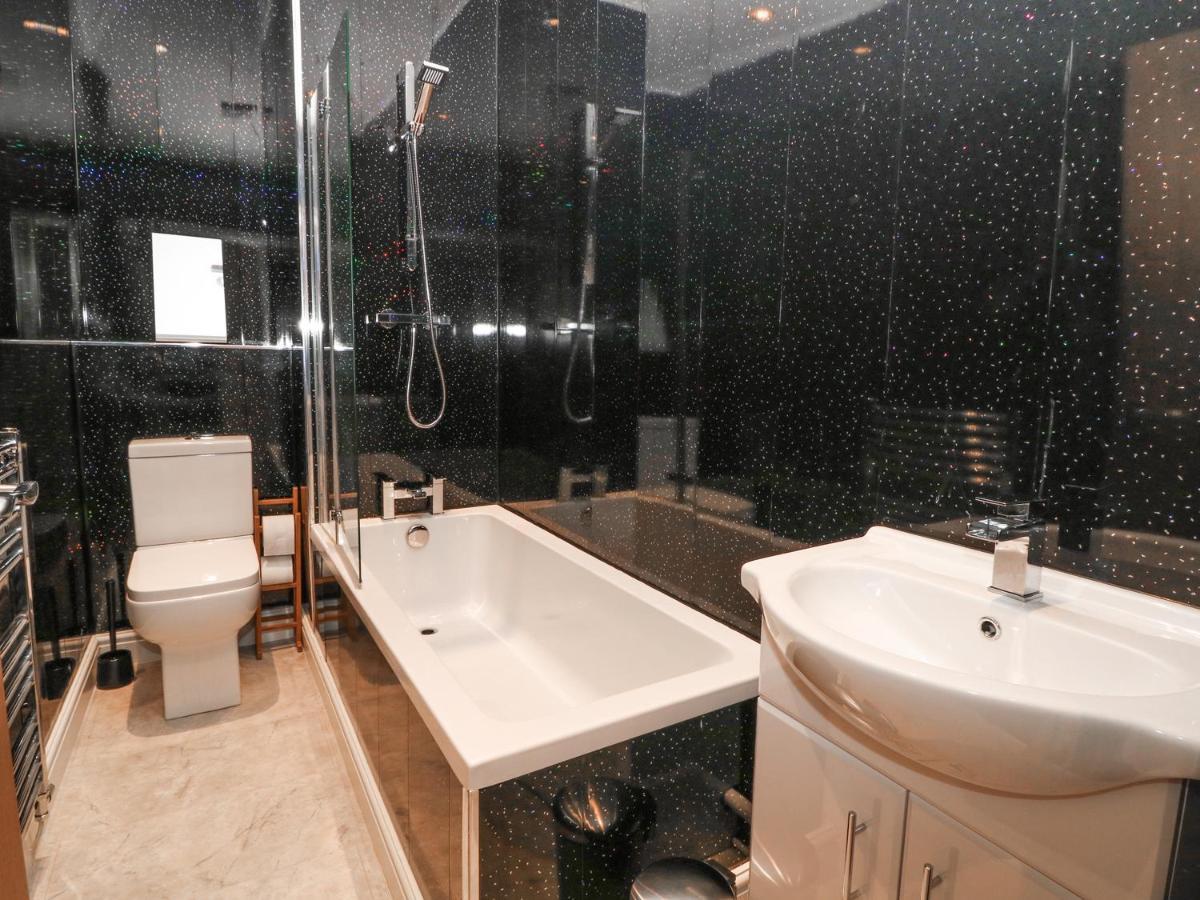 Apartment Orme Court *