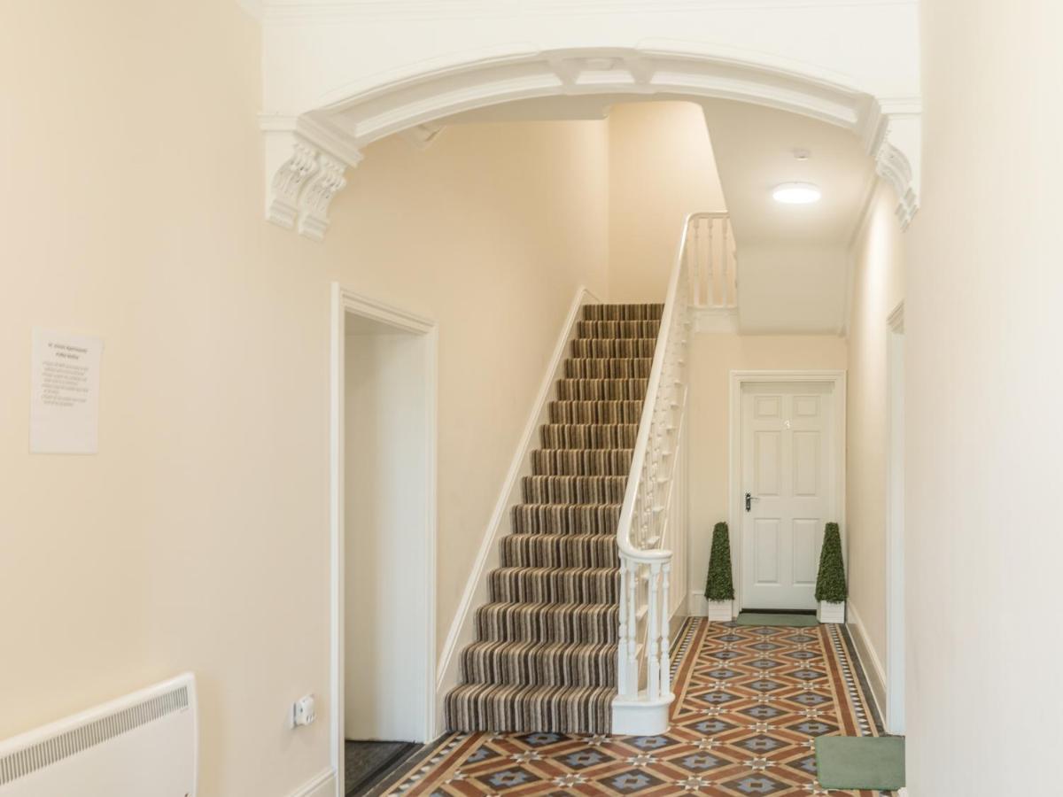 4, 7 St Anns Apartments,