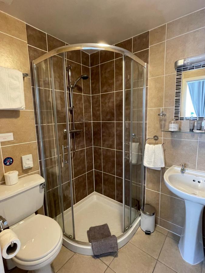 Lynton House Guest house 4*