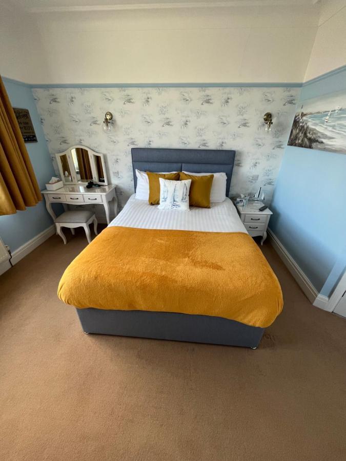 Between The Bays Exclusively For Adults Guest house Llandudno