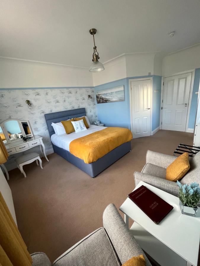 Between The Bays Exclusively For Adults Guest house Llandudno