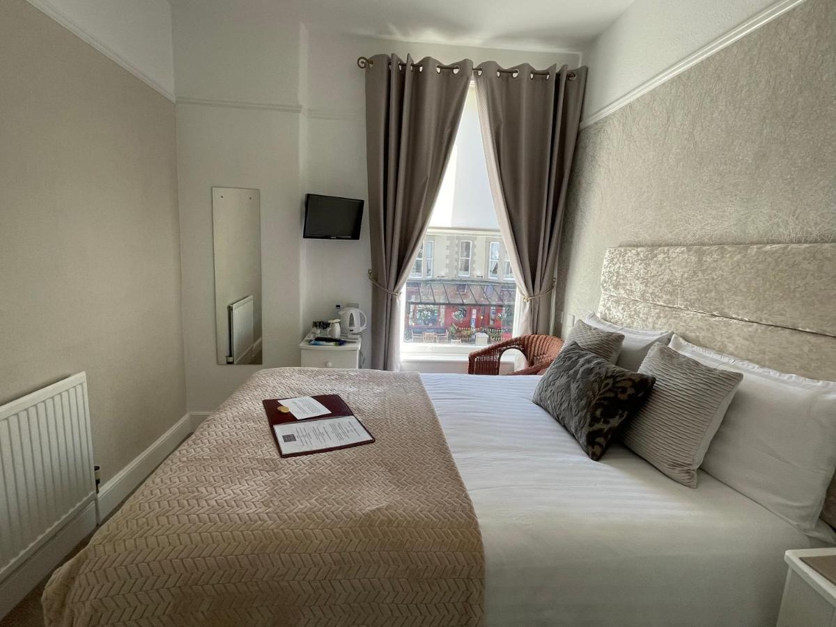 Lynton House Guest house Llandudno
