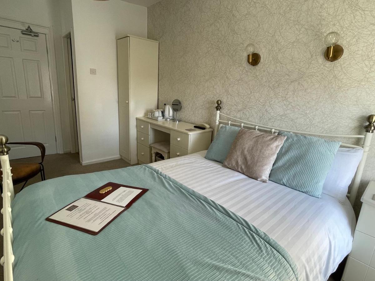 Guest house Lynton House 4*