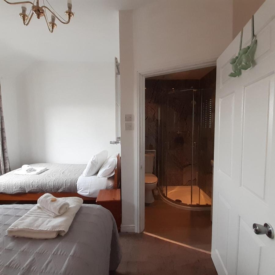 The Merrydale 3* Llandudno