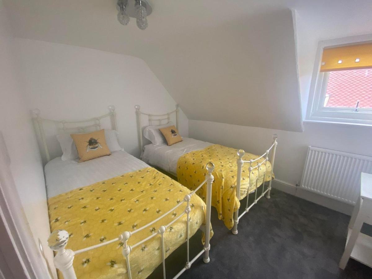 Guest house Bay Court