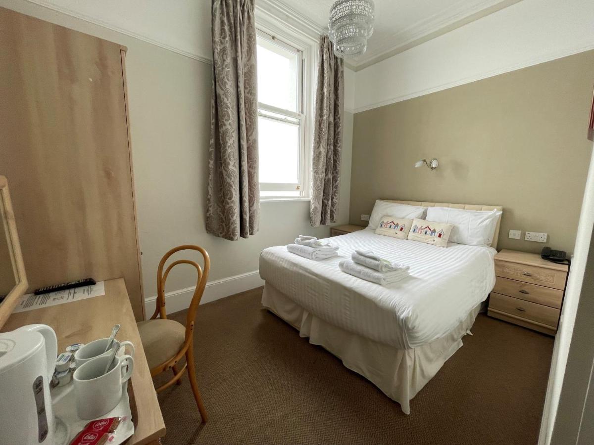 Hotel St Kilda 3*
