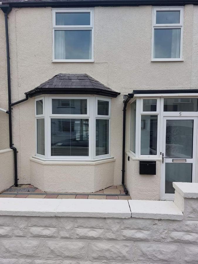 Holiday home Traeth Teras *