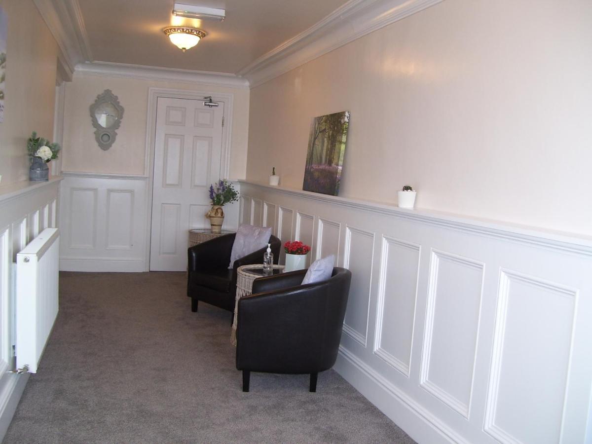 Plas Gorwelion - Adult Only Guest house