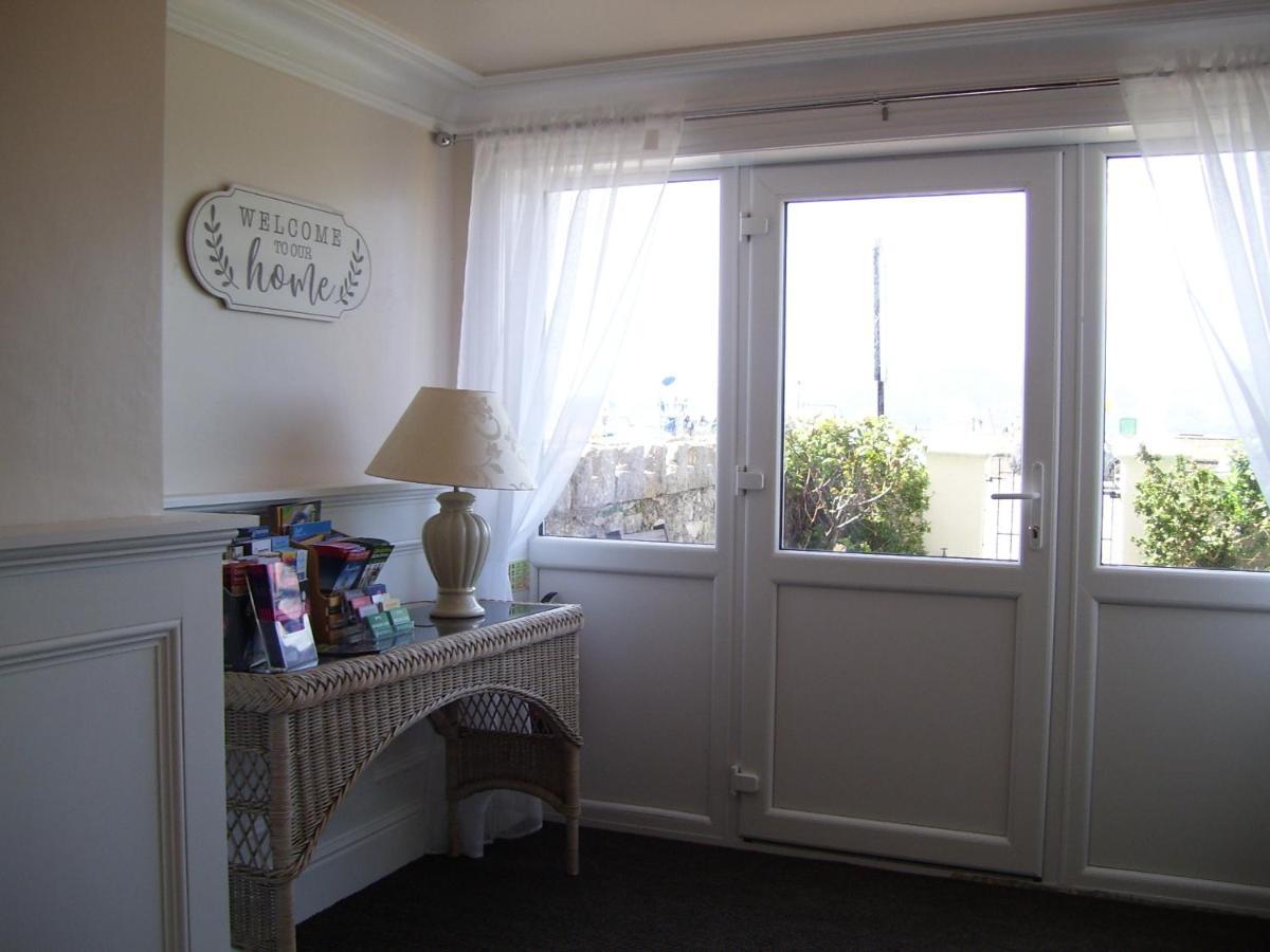 Plas Gorwelion - Adult Only Guest house